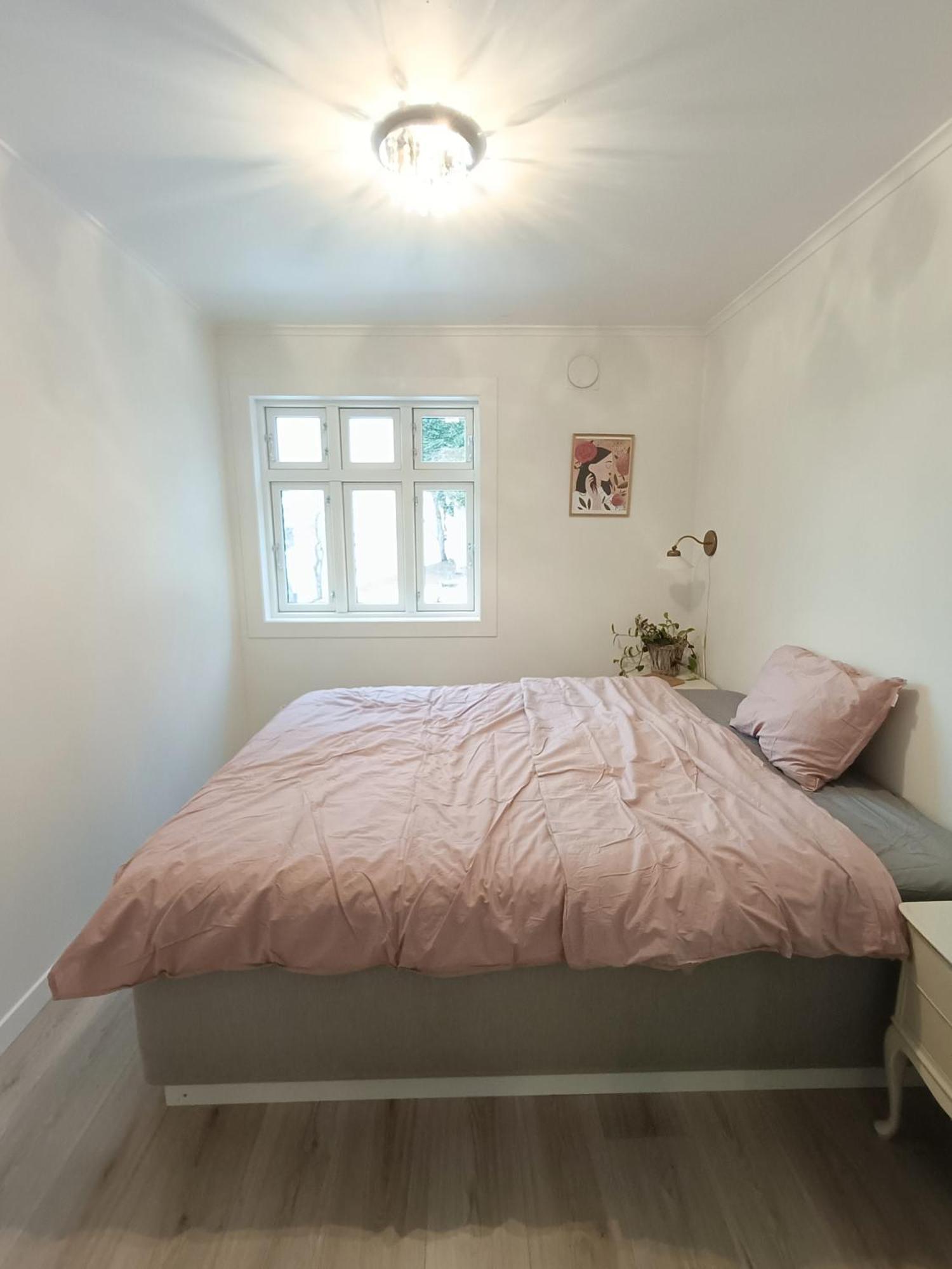 Charming House In Ulsteinvik With Free Parking Villa Exteriör bild