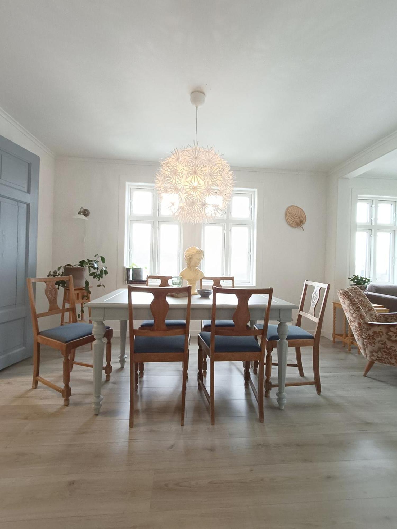 Charming House In Ulsteinvik With Free Parking Villa Exteriör bild